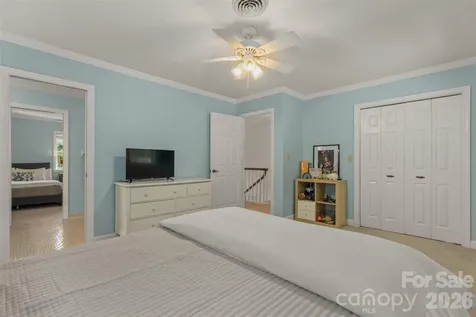 425 Sondley Woods Place Asheville NC 28805