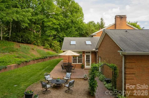 425 Sondley Woods Place Asheville NC 28805