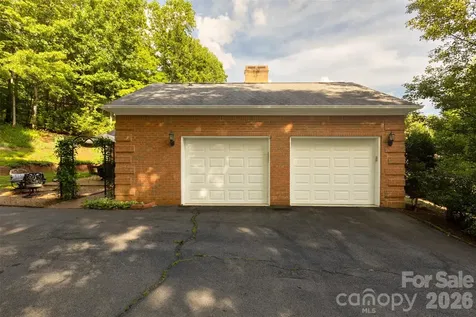 425 Sondley Woods Place Asheville NC 28805