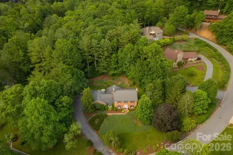 425 Sondley Woods Place Asheville NC 28805