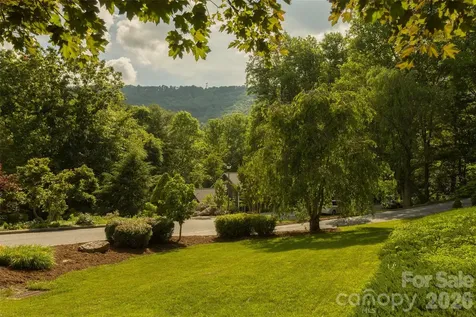 425 Sondley Woods Place Asheville NC 28805