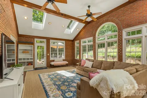 425 Sondley Woods Place Asheville NC 28805