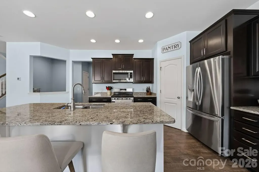 11033 Crane Creek Drive Charlotte NC 28278