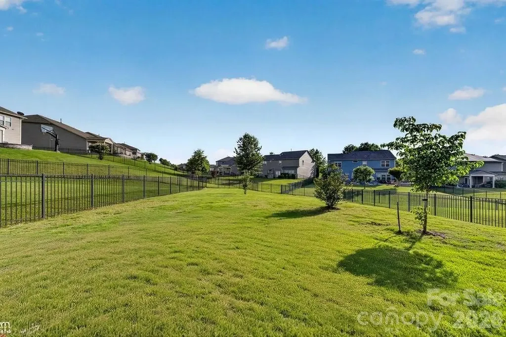 11033 Crane Creek Drive Charlotte NC 28278