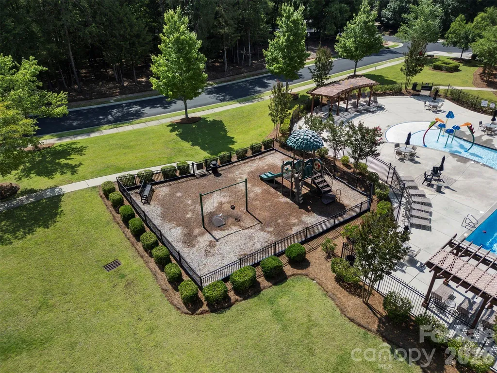 11033 Crane Creek Drive Charlotte NC 28278