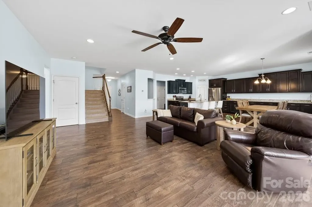 11033 Crane Creek Drive Charlotte NC 28278