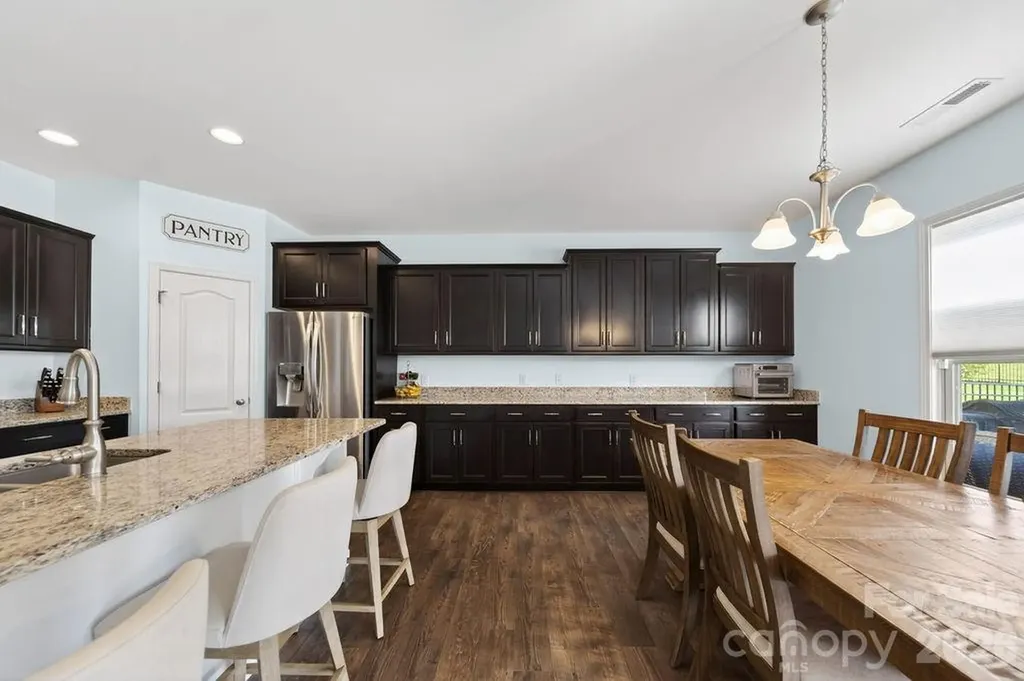 11033 Crane Creek Drive Charlotte NC 28278