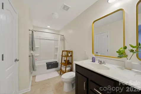 11033 Crane Creek Drive Charlotte NC 28278