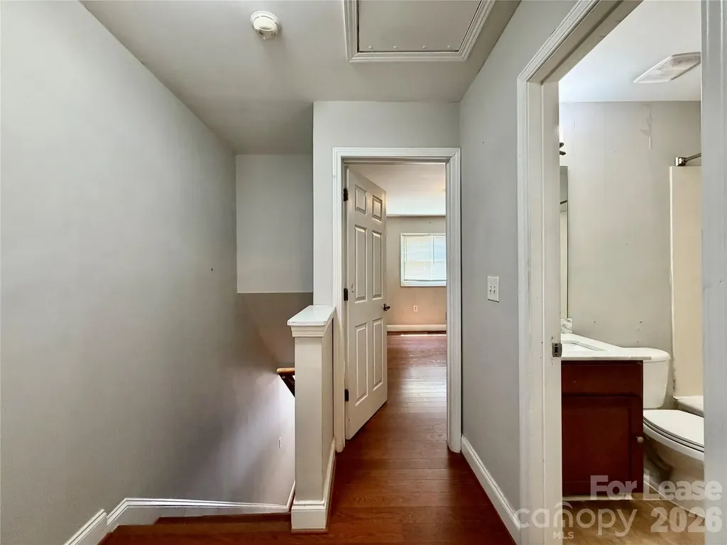 1207 Green Oaks Lane Charlotte NC 28205