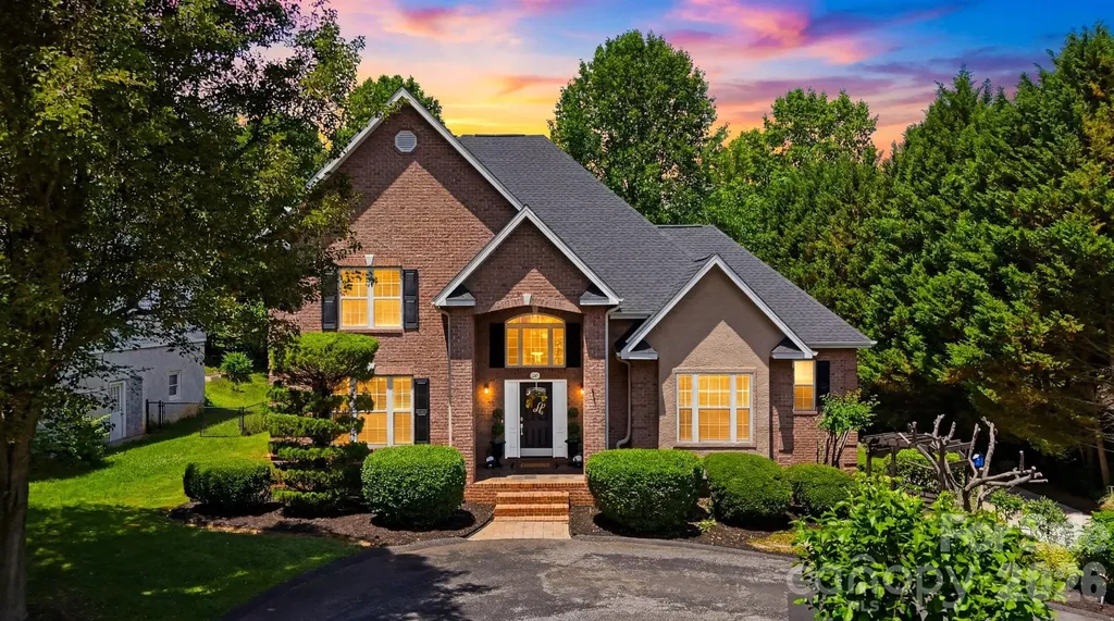 Hickory NC, 1245 34TH Avenue NE