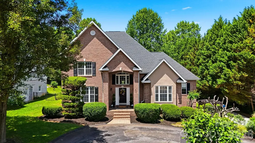 1245 34th Avenue NE Hickory NC 28601
