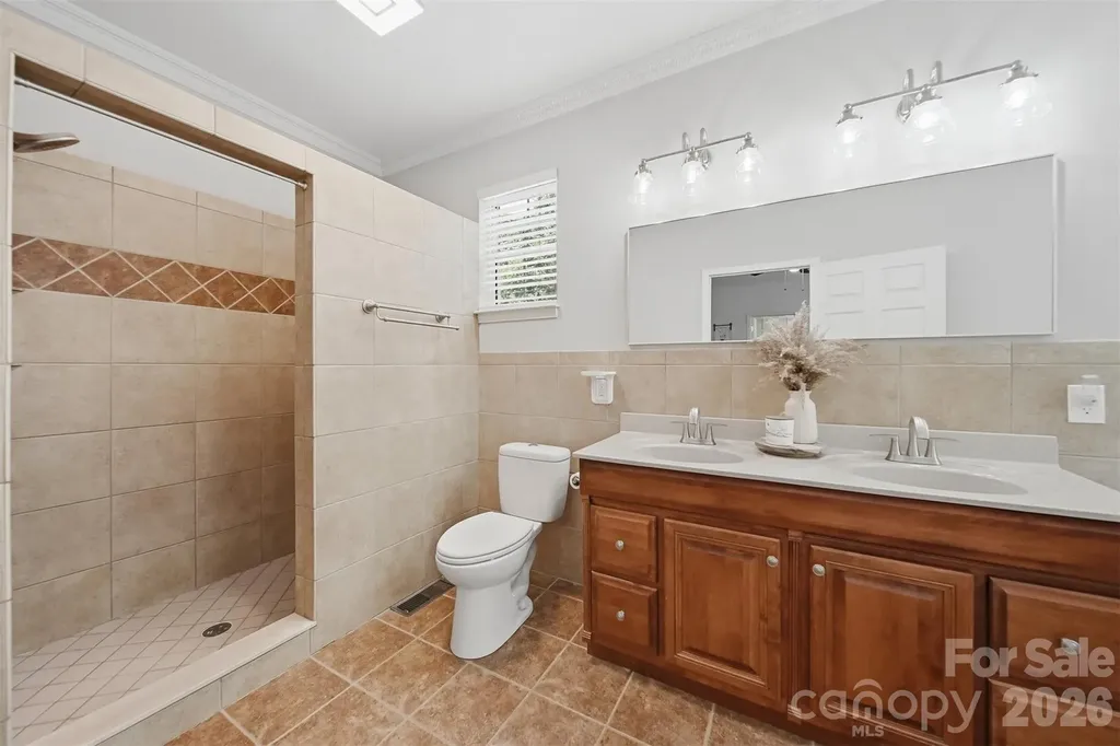 1245 34th Avenue NE Hickory NC 28601