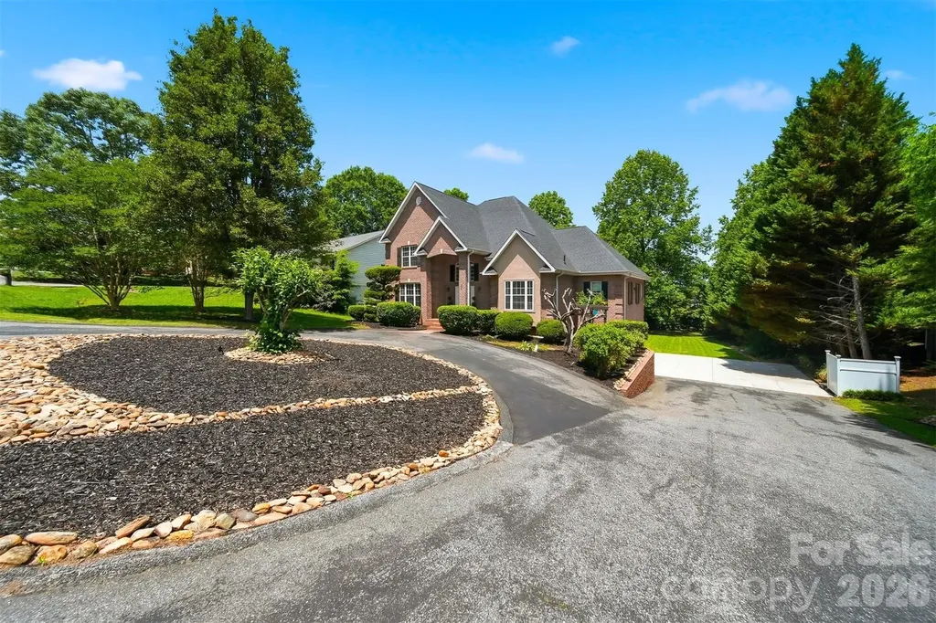 1245 34th Avenue NE Hickory NC 28601