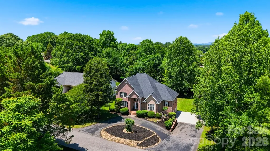 1245 34th Avenue NE Hickory NC 28601