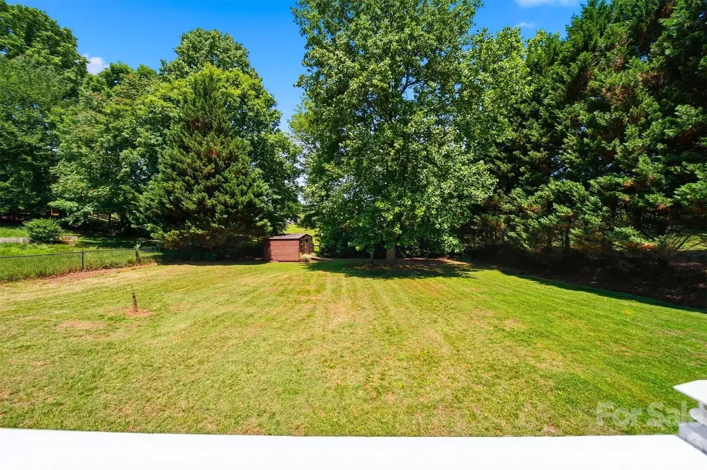 1245 34th Avenue NE Hickory NC 28601