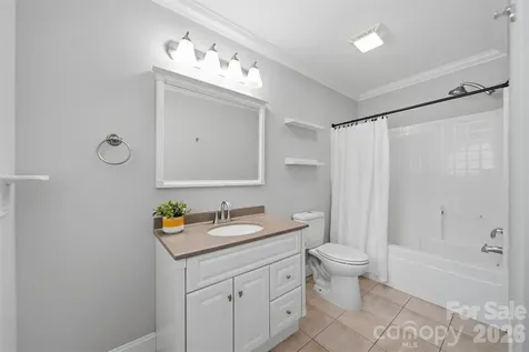 1245 34th Avenue NE Hickory NC 28601