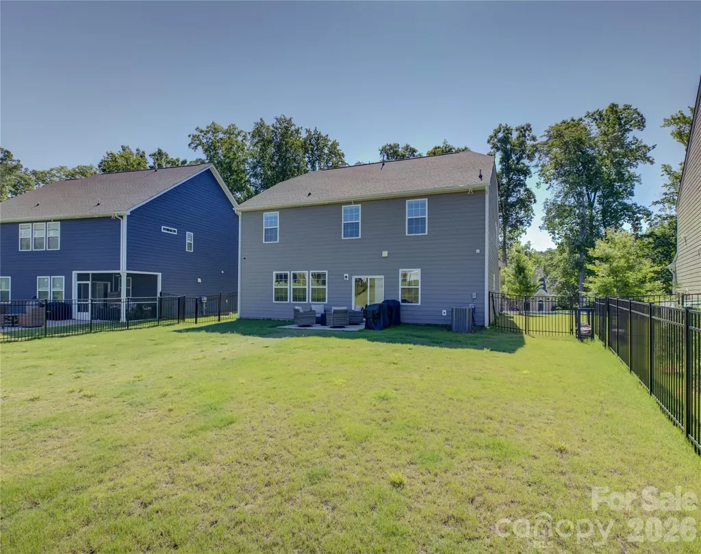 17812 New Mark Avenue Charlotte NC 28278