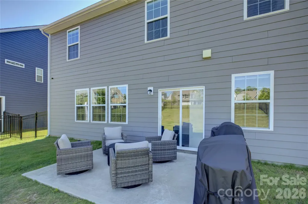 17812 New Mark Avenue Charlotte NC 28278
