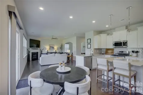 17812 New Mark Avenue Charlotte NC 28278