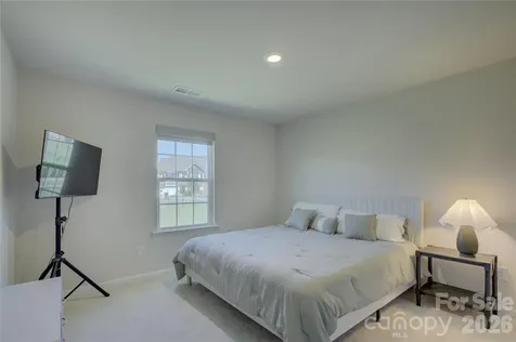 17812 New Mark Avenue Charlotte NC 28278