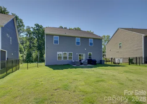 17812 New Mark Avenue Charlotte NC 28278