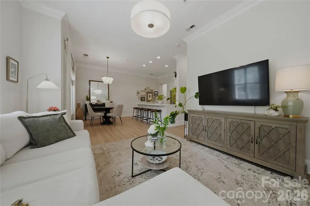 2946 Selwyn Avenue Charlotte NC 28209