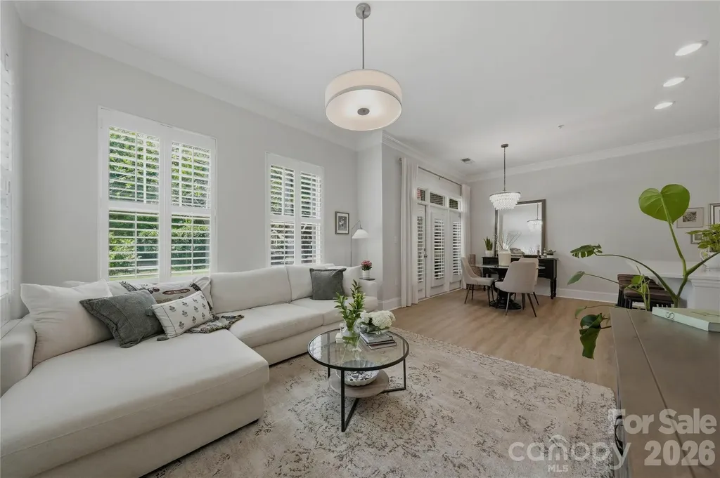2946 Selwyn Avenue Charlotte NC 28209
