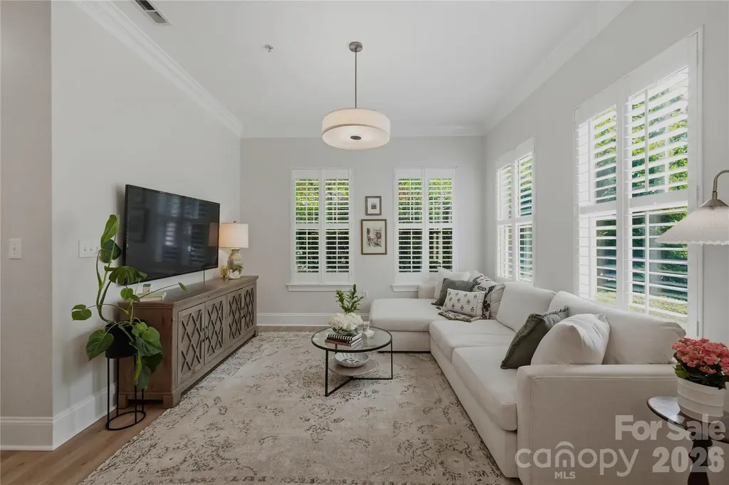 2946 Selwyn Avenue Charlotte NC 28209