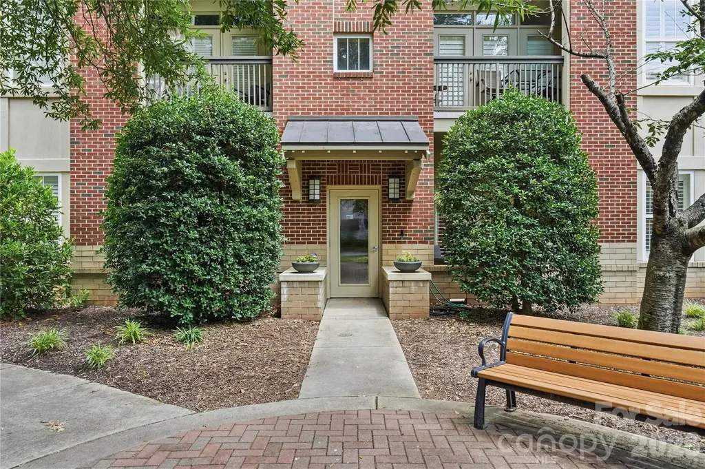 2946 Selwyn Avenue Charlotte NC 28209