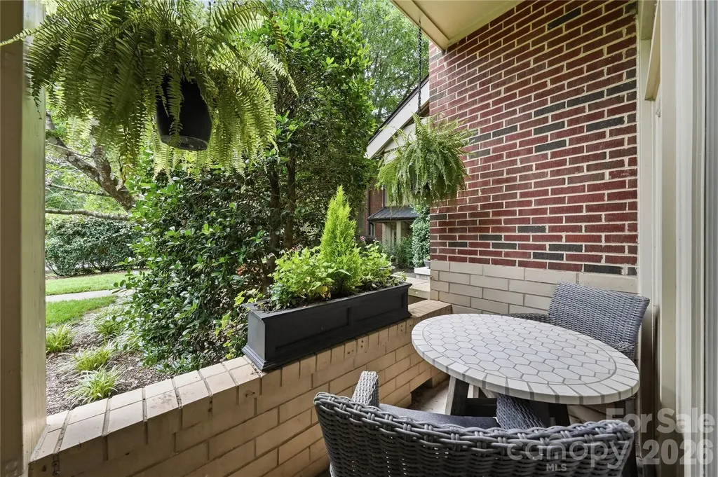 2946 Selwyn Avenue Charlotte NC 28209