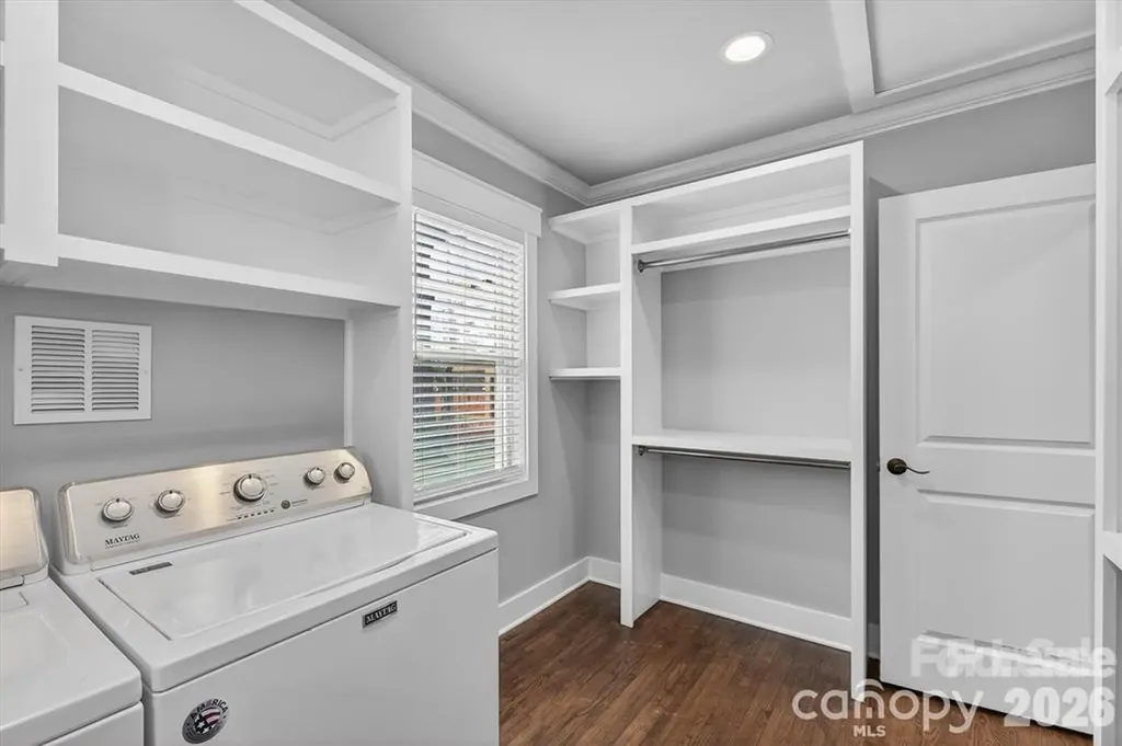 307 E Peterson Drive Charlotte NC 28203