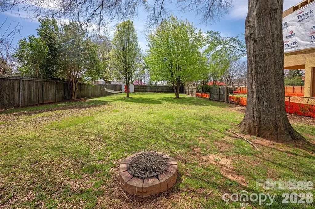307 E Peterson Drive Charlotte NC 28203
