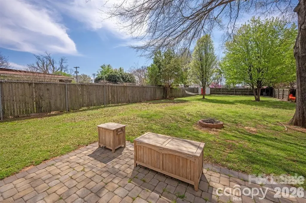 307 E Peterson Drive Charlotte NC 28203