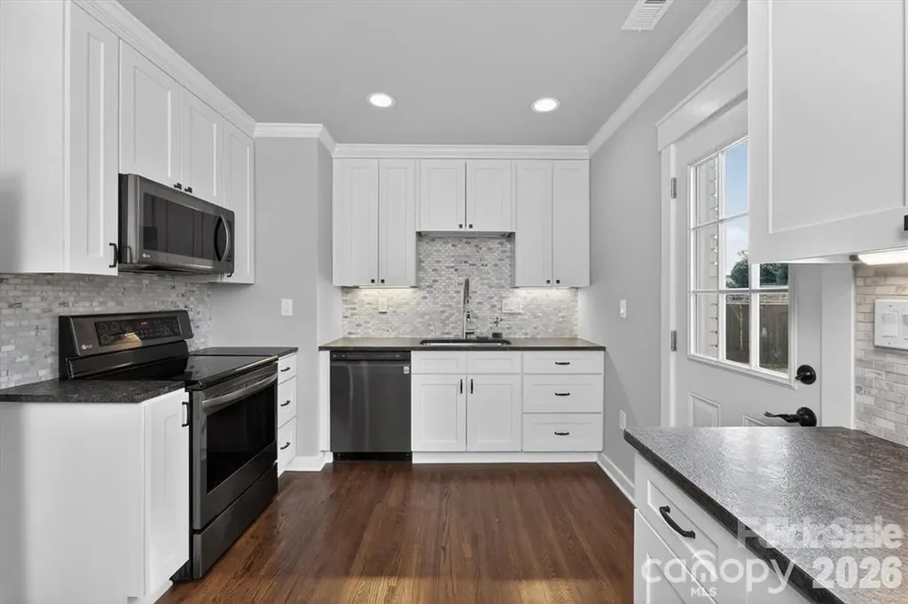 307 E Peterson Drive Charlotte NC 28203