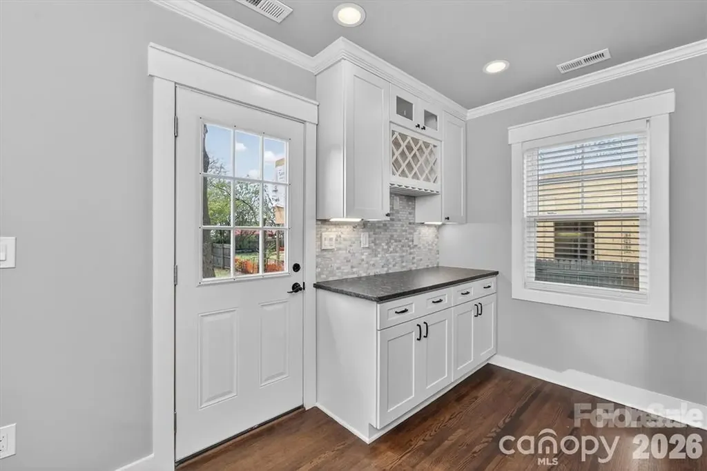307 E Peterson Drive Charlotte NC 28203