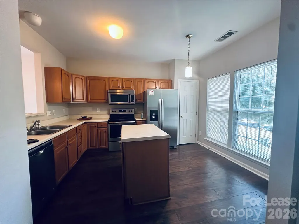 940 Tiger Lane Charlotte NC 28262