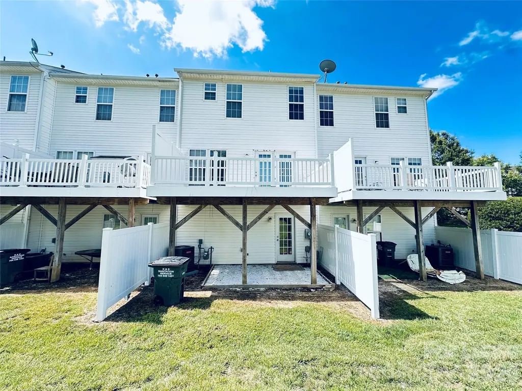 940 Tiger Lane Charlotte NC 28262