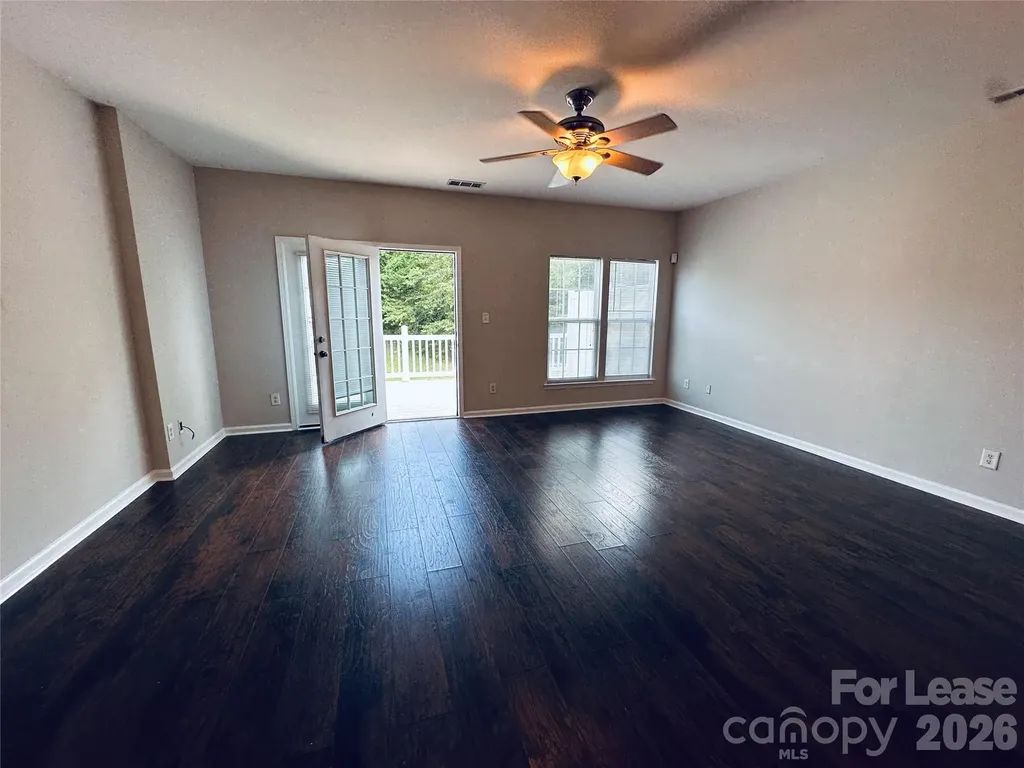 940 Tiger Lane Charlotte NC 28262