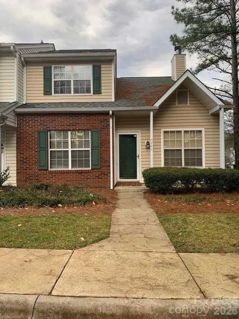 5745 Prescott Court Charlotte NC 28269