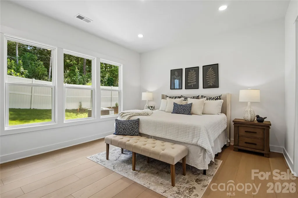 4213 Pinekirk Drive Charlotte NC 28269