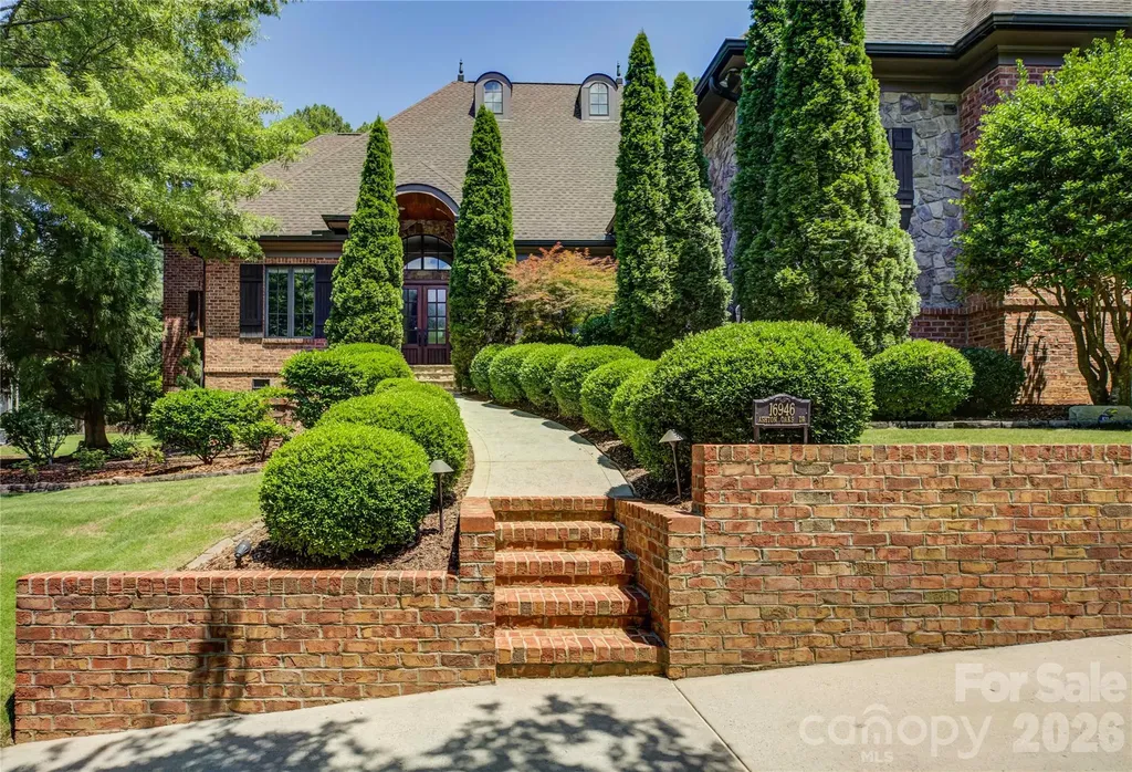 16946 Ashton Oaks Drive Charlotte NC 28278