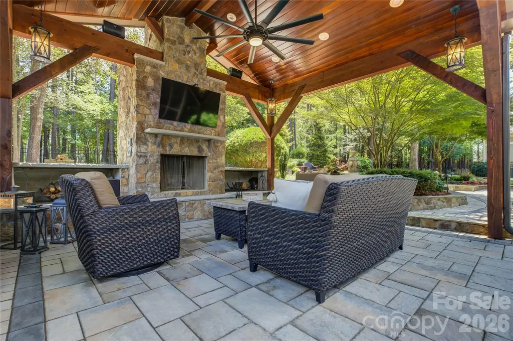 16946 Ashton Oaks Drive Charlotte NC 28278
