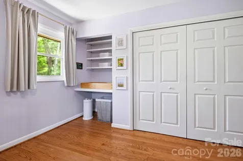 7 Woodbury Road Asheville NC 28804