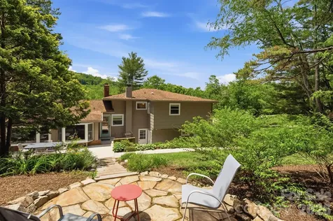 7 Woodbury Road Asheville NC 28804