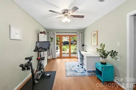 7 Woodbury Road Asheville NC 28804