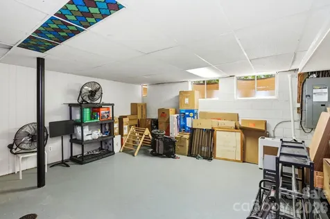 7 Woodbury Road Asheville NC 28804