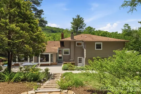 7 Woodbury Road Asheville NC 28804
