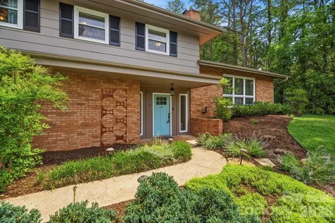 7 Woodbury Road Asheville NC 28804