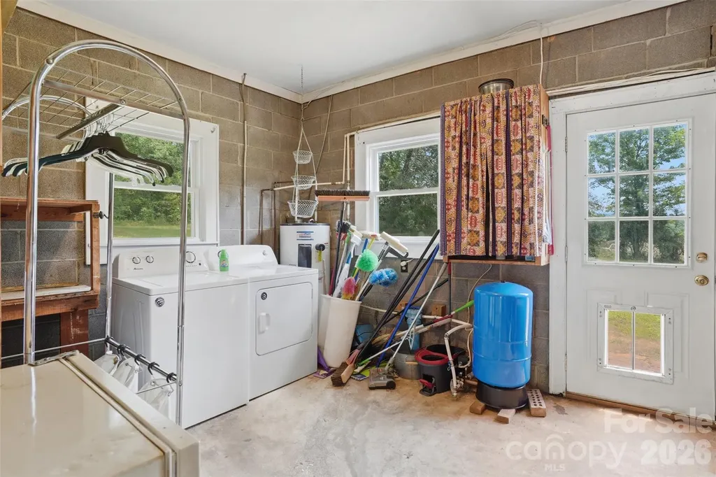 8785 Sugar Hill Road Marion NC 28752