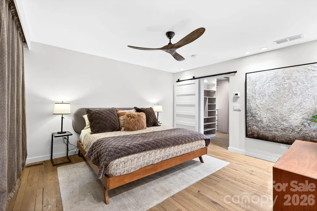48 Woodvale Avenue Asheville NC 28804